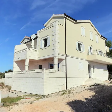 And With Parking Space - 10339