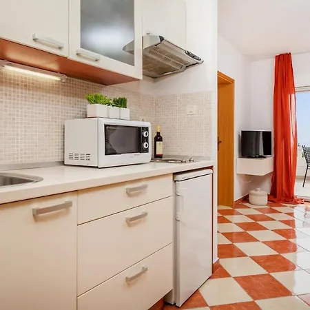 And With Parking Space - 10339 Rogoznica (Sibenik-Knin)