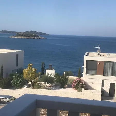 And With Parking Space - 10339 Gasthuis Rogoznica (Sibenik-Knin)