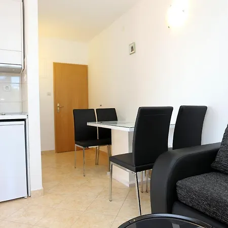 And With Parking Space - 10339 Πανσιόν Rogoznica (Sibenik-Knin)