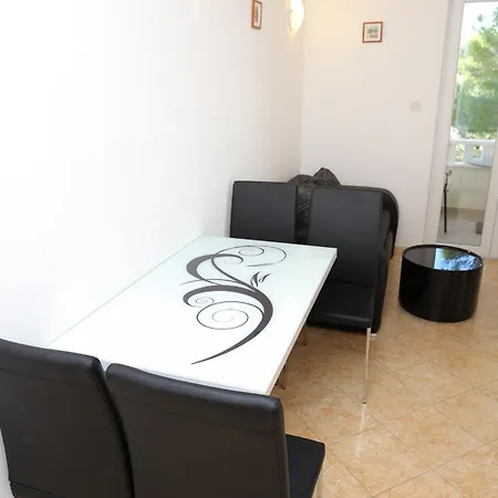 And With Parking Space - 10339 Pensionat Rogoznica (Sibenik-Knin)