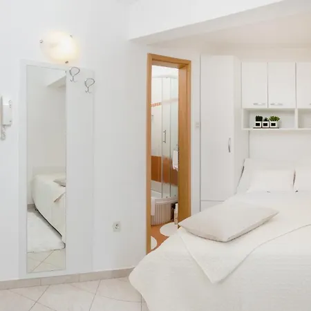 And With Parking Space - 10339 Pensionat