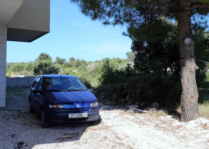 And With Parking Space - 10339 Rogoznica (Sibenik-Knin)