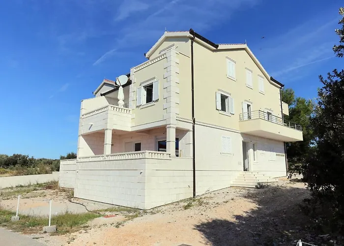 And With Parking Space - 10339