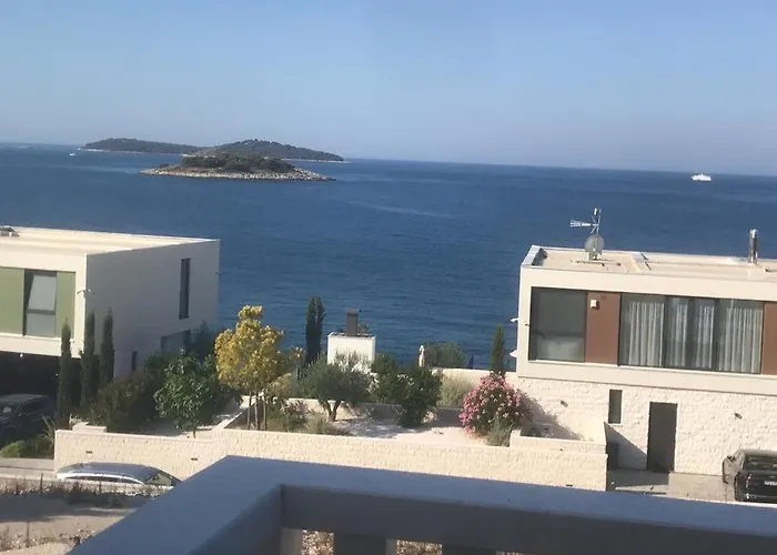 And With Parking Space - 10339 Gasthuis Rogoznica (Sibenik-Knin)