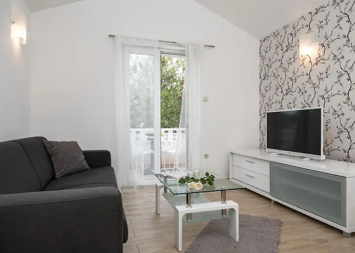 Pensión And With Parking Space - 10339